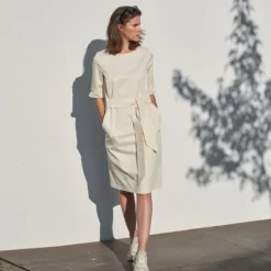 Kleid Aus Gabardine Mit Gürtel