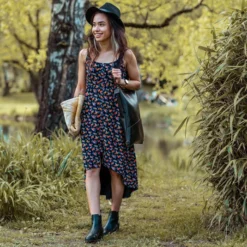 Kleid Amelia Aus LENZING ECOVERO Mix 15 Kleid Amelia Aus LENZING ECOVERO Mix -Günstiges Frau Look Geschäft large 547