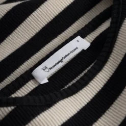 KnowledgeCotton Apparel Kleid Gestreift - Striped Rib Strap Dress- Aus Bio-Baumwolle -Günstiges Frau Look Geschäft large 643